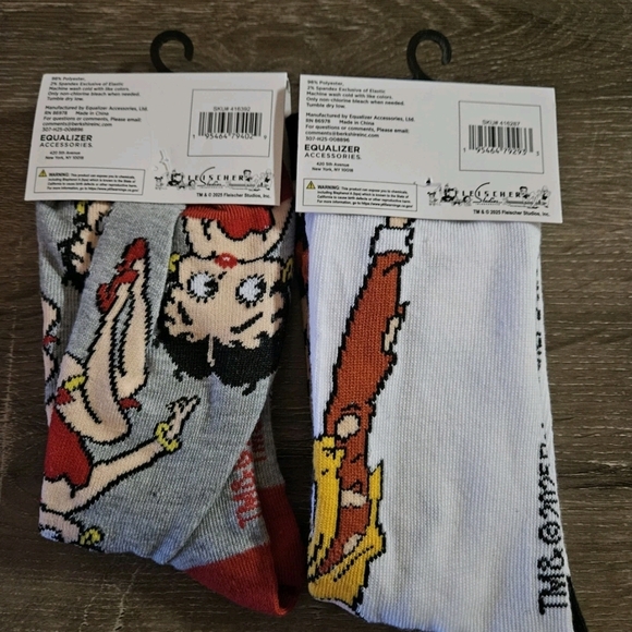 Betty Boop Men's Crew Socks – White, Gray, Red & Black Accents, 2 Pairs - Picture 4 of 4
